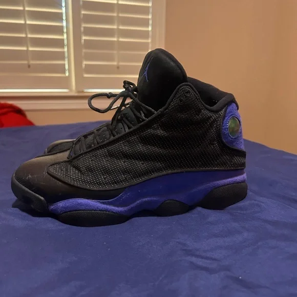 Jordan Athletic Shoes Black Purple - Picture 2 of 5